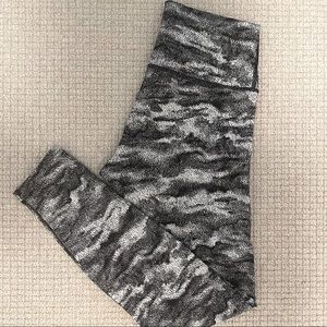 Lululemon Wunder Under leggings tights